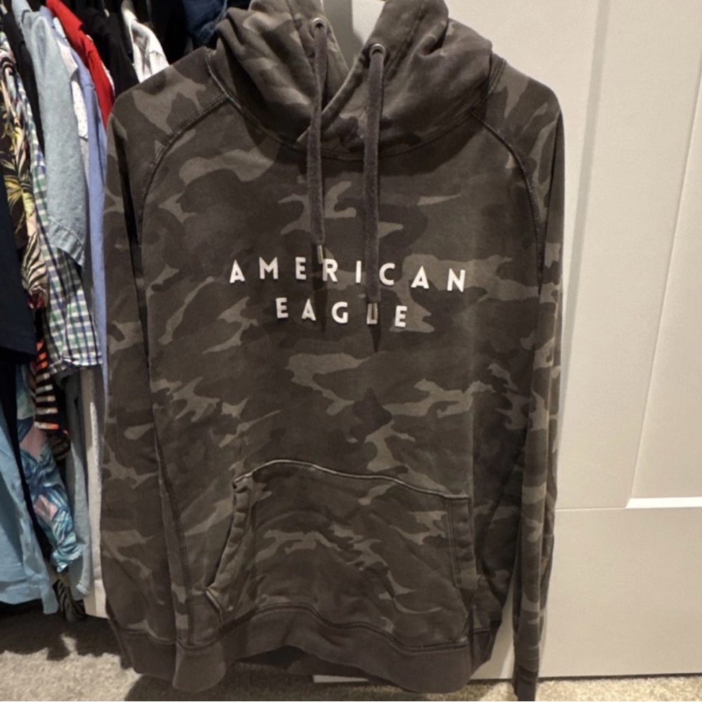 American Eagle Outfitters Men's Gray Camo Hoodie